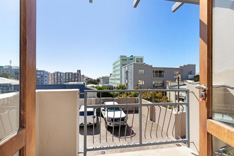 To Let 2 Bedroom Property for Rent in Sea Point Western Cape